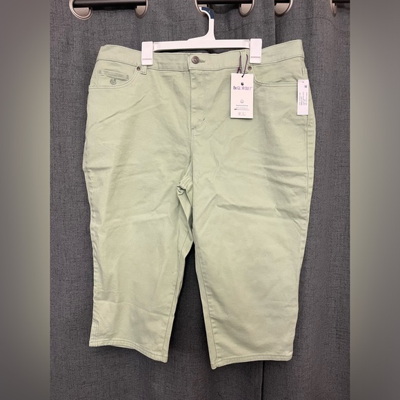 Gloria Vanderbilt Women's Amanda Capri Jean Size 18W - Picture 5 of 6